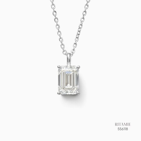 The Emerald Elegance Silver Moissanite Necklace 556118