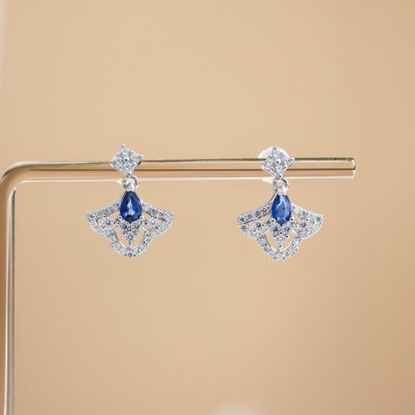 Sapphire Earrings 555373
