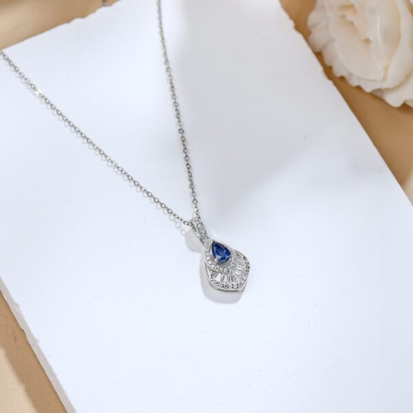 Sapphire Pendant 555389
