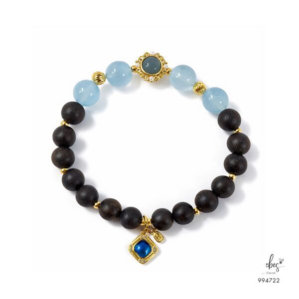 Vietnamese Agarwood & Aquamarine Petal Glow Bracelet 994722